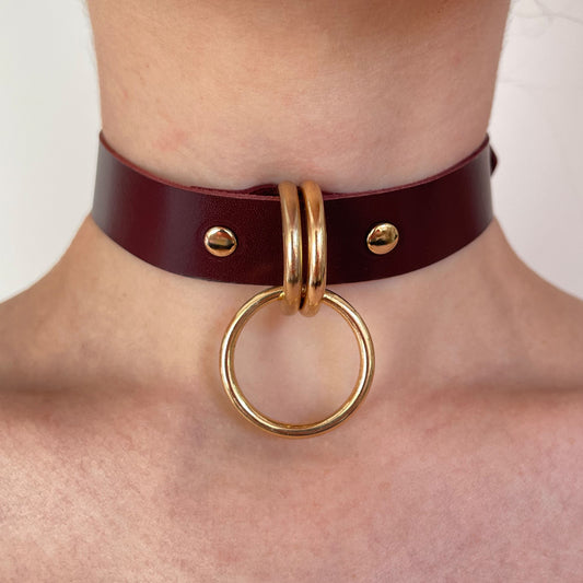 Twin Leather Collar with Bondage Ring – Marsala
