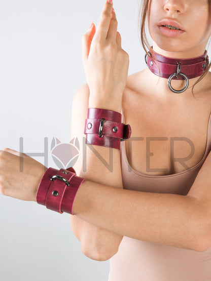 BDSM Kit Leather Collar with Ring and Handcuffs with Carabiners