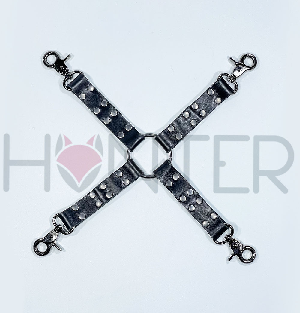 Four-way connector for arm and leg fixation