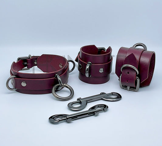 BDSM Kit Leather Collar with Ring and Handcuffs with Carabiners